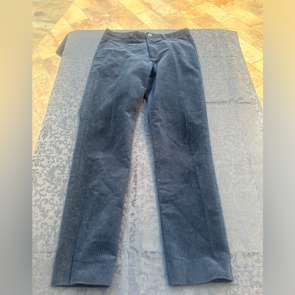 Scotch & Soda Amsterdam Couture Stuart corduroy pants
Size 29 Inseam 30” - Picture 2 of 9